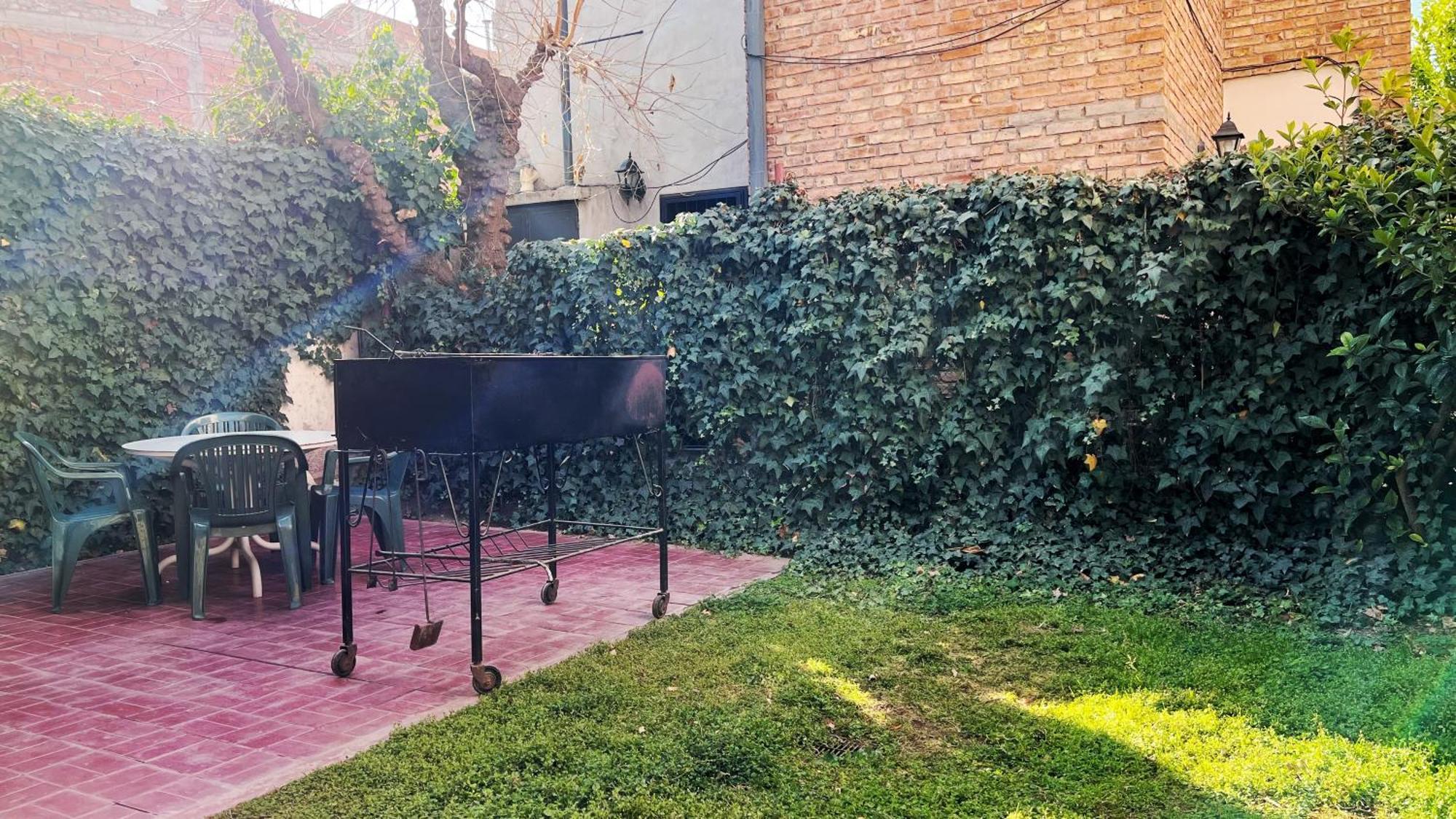 Duplex Mendoza Con Chochera Techada Екстер'єр фото